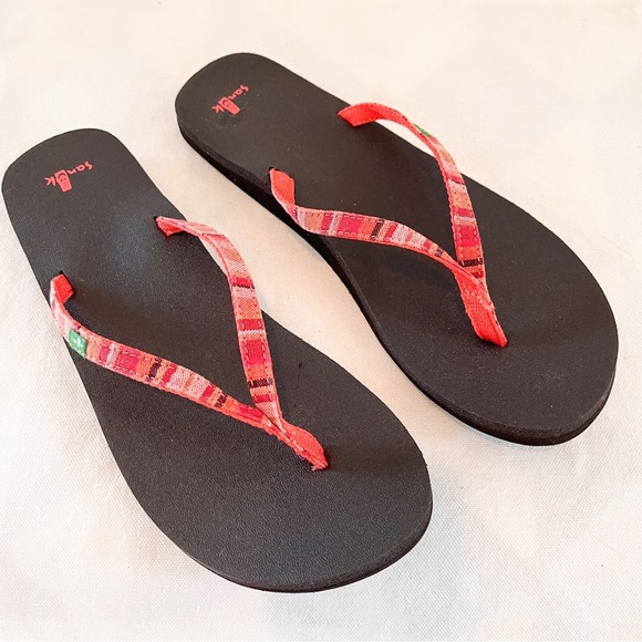 Sanuk Yoga Joy Coral Stripe Flip Flop Sandals Size 10 - Picture 1 of 10